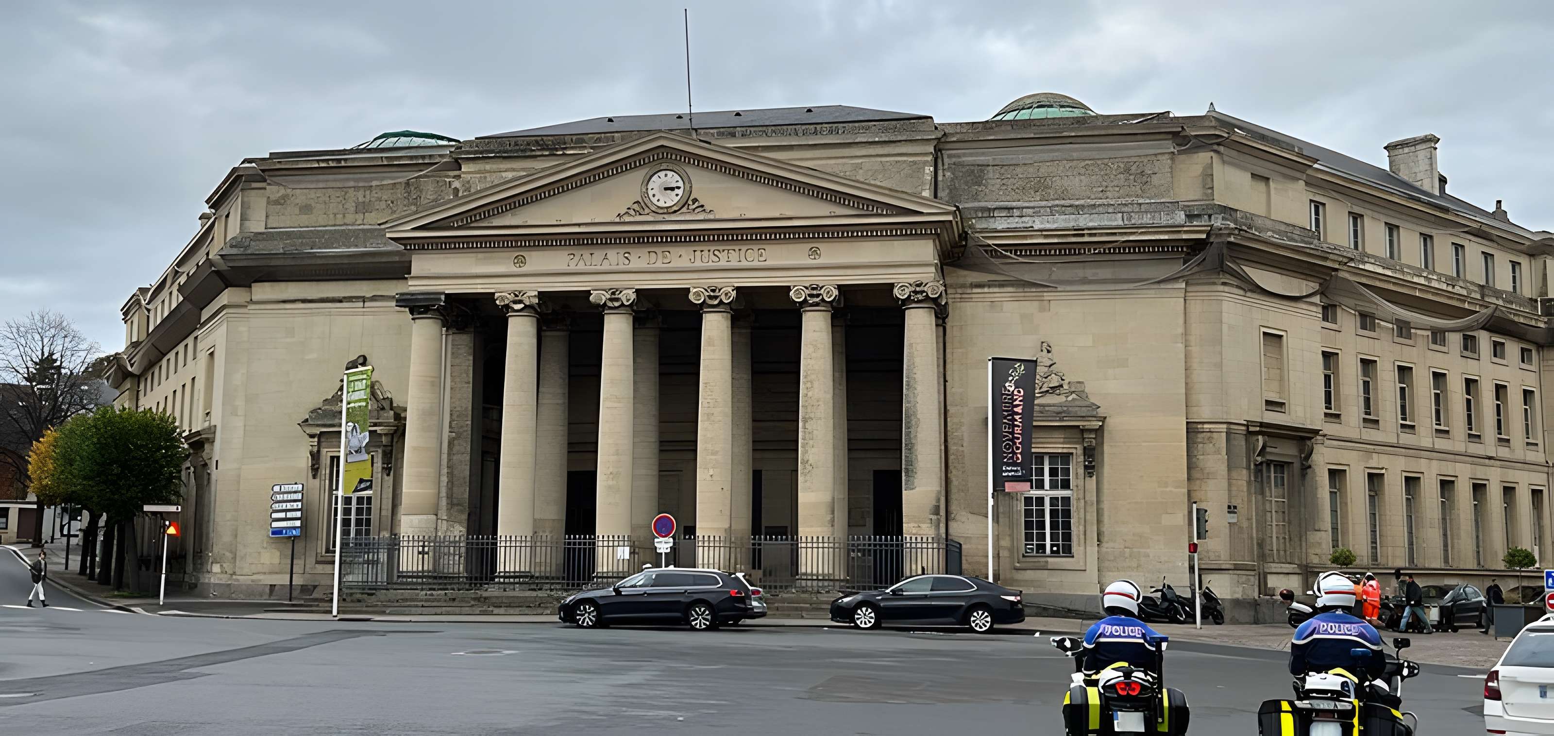 Ancien palais de justice à Caen