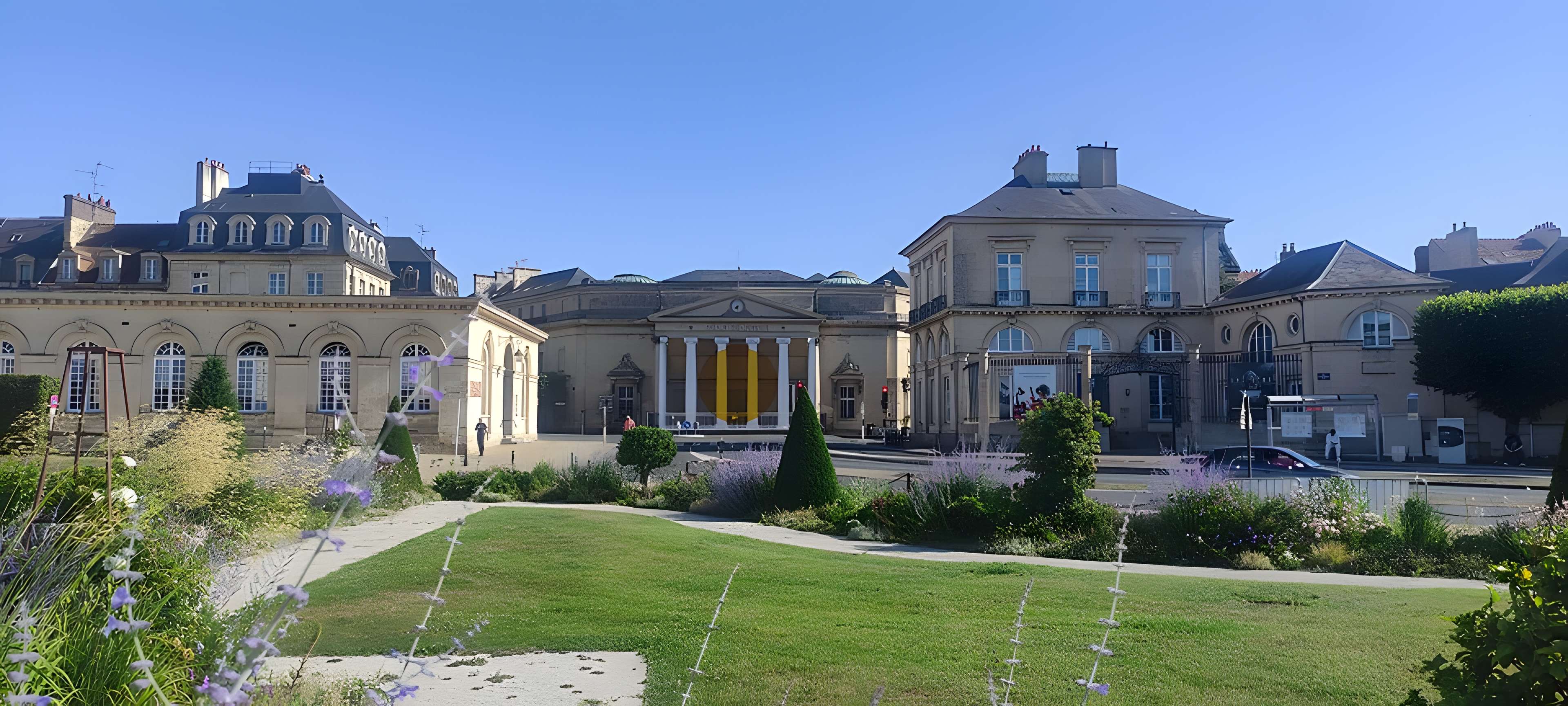 Ancien palais de justice à Caen