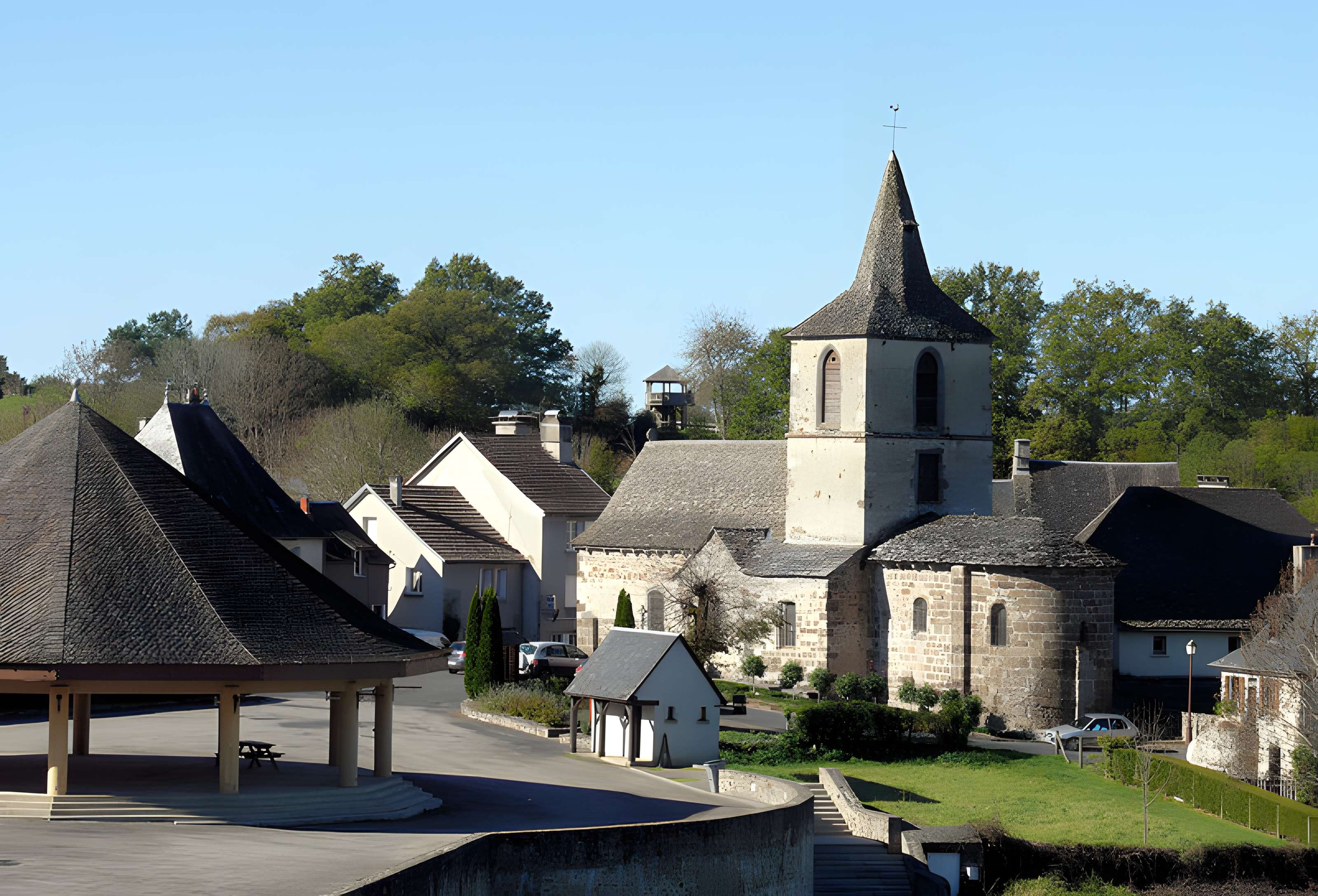 Église Saint-Martin de Chalvignac