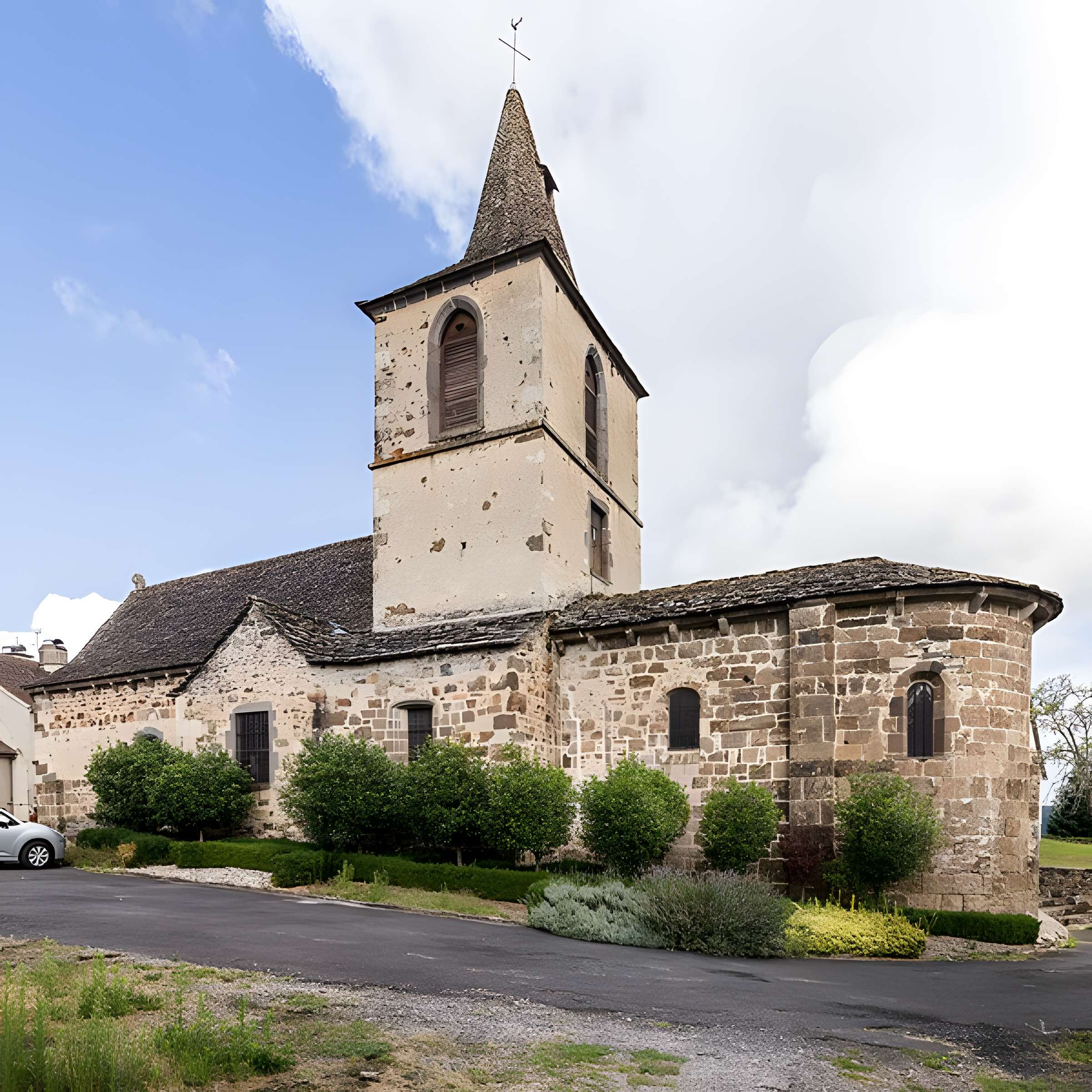 Église Saint-Martin de Chalvignac