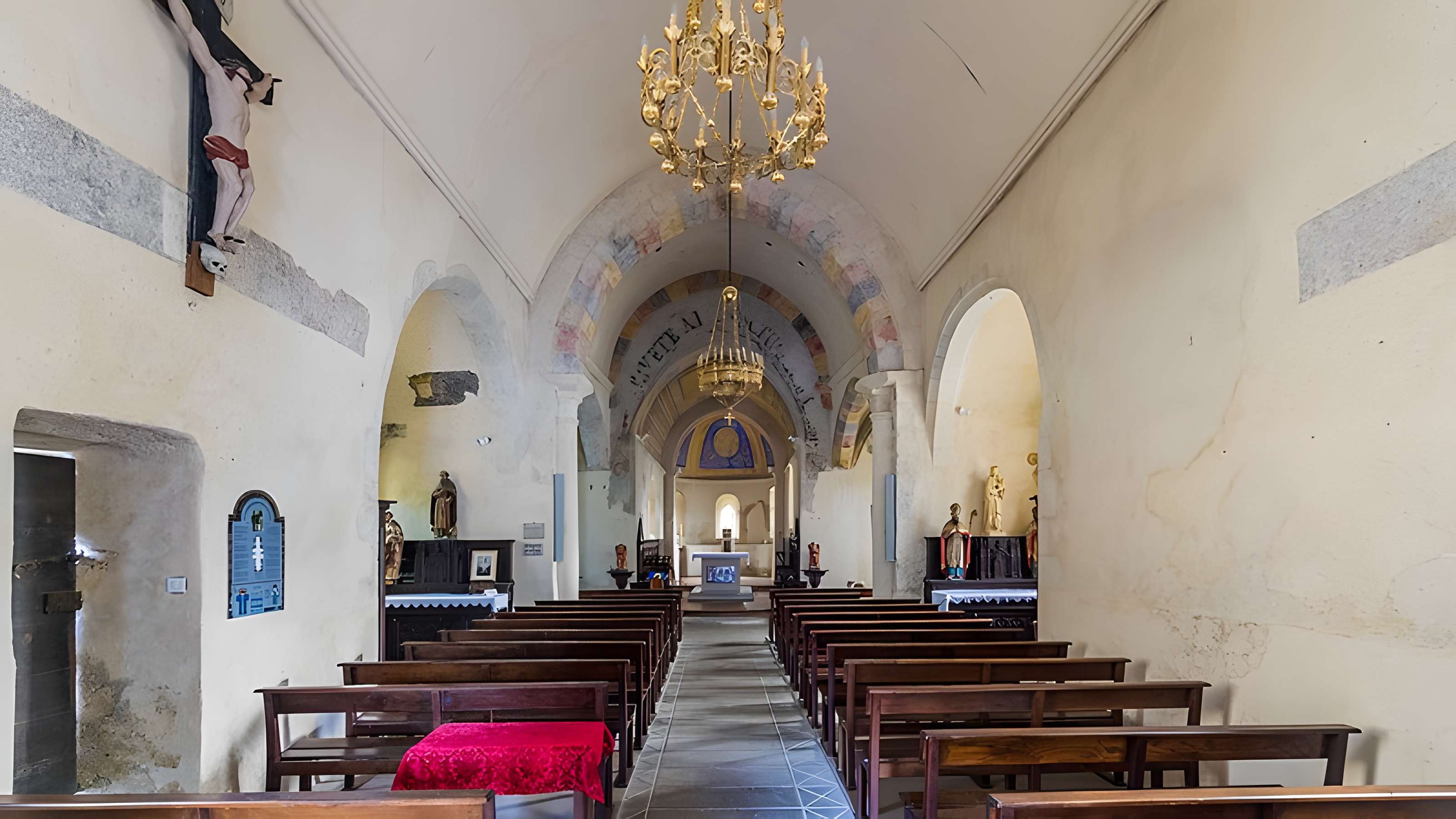 Église Saint-Martin de Chalvignac