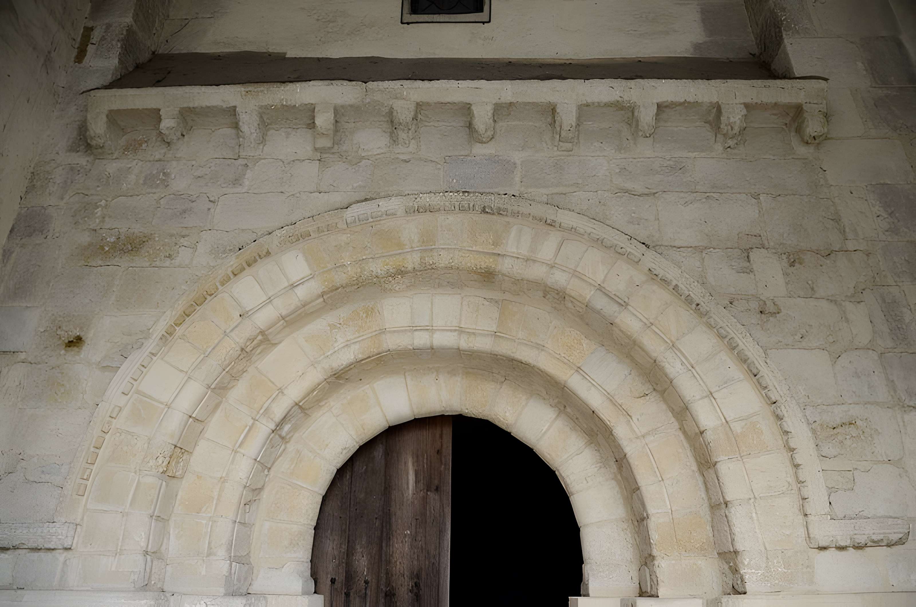 Église Saint-Martin de Charenton-du-Cher 
