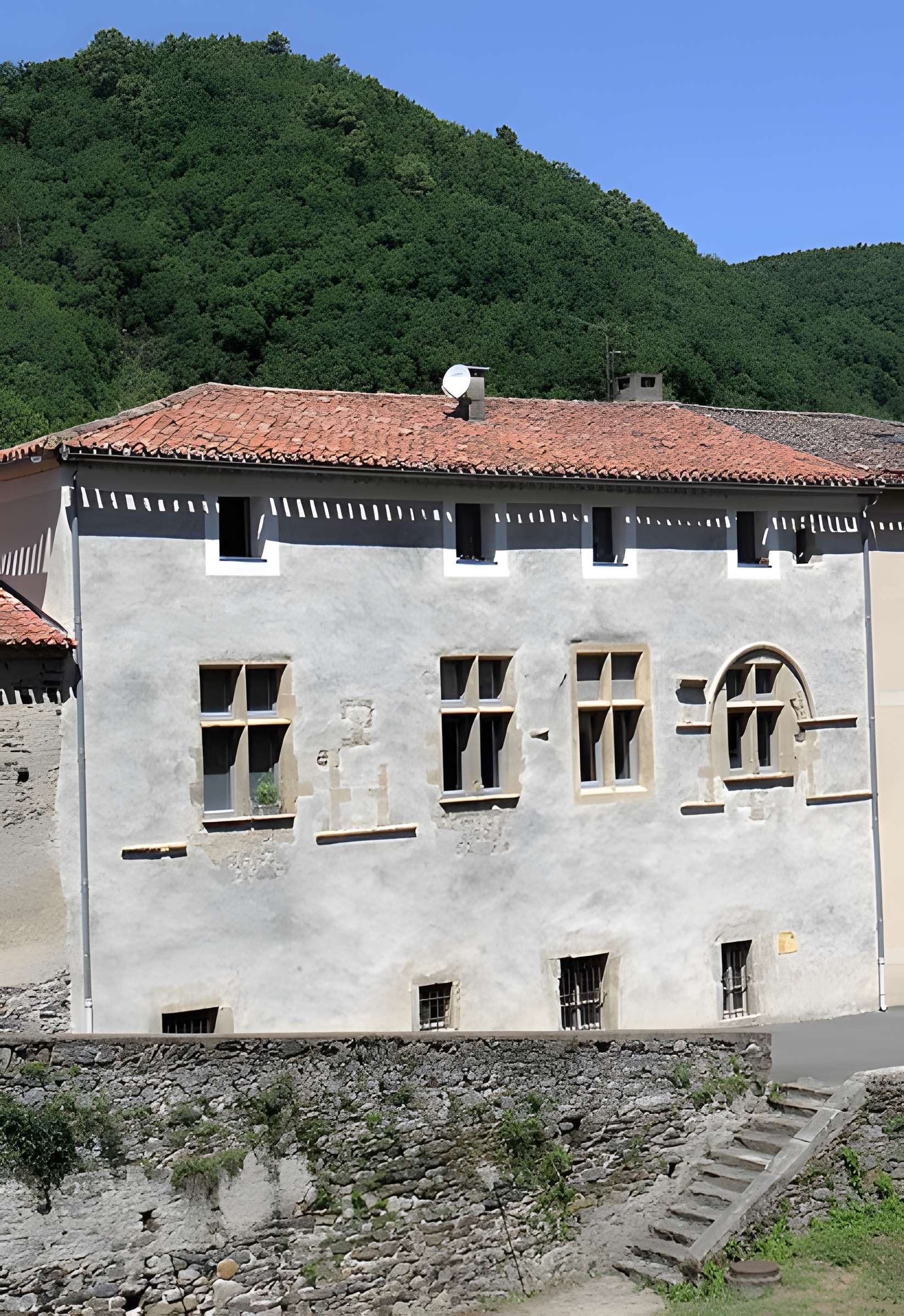 Ancien prieuré de Burlats