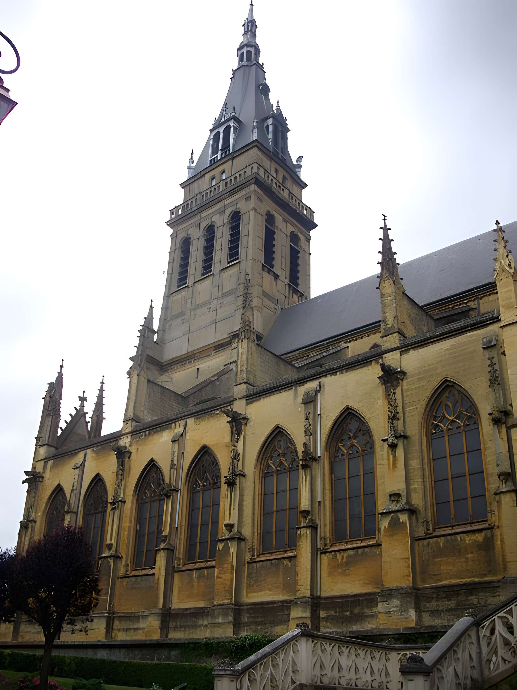 Basilique Notre-Dame-d'Espérance de Charleville-Mézières