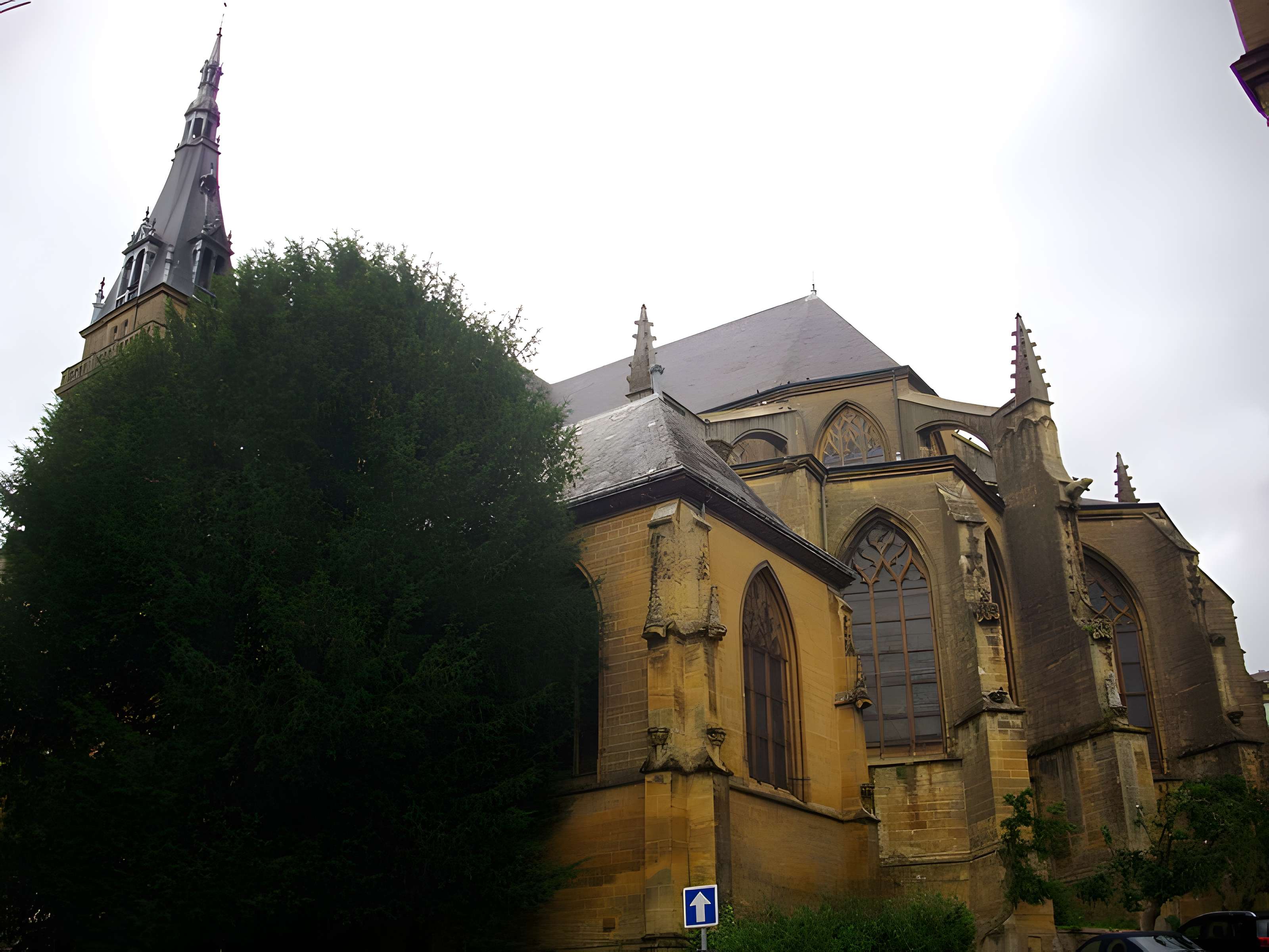 Basilique Notre-Dame-d'Espérance de Charleville-Mézières