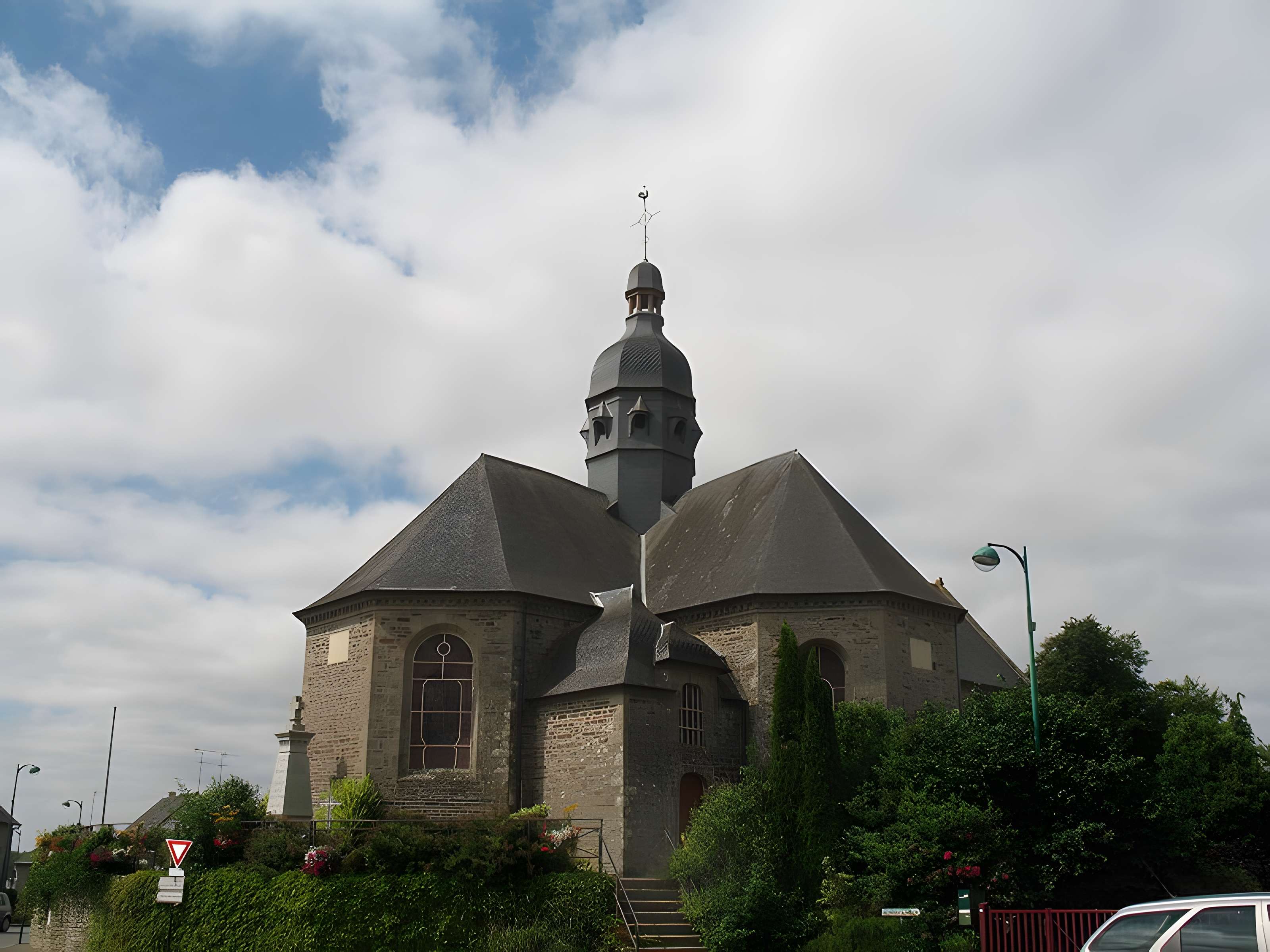 Église Saint-Martin de Fleurigné 