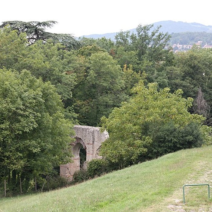 Photo de Aqueduc gallo-romain du Gier dit aussi du Mont Pilat également sur communes de Brignais, Chaponost, Lyon, Sainte-Foy-lès Lyon, Soucieu-en-Jarrest