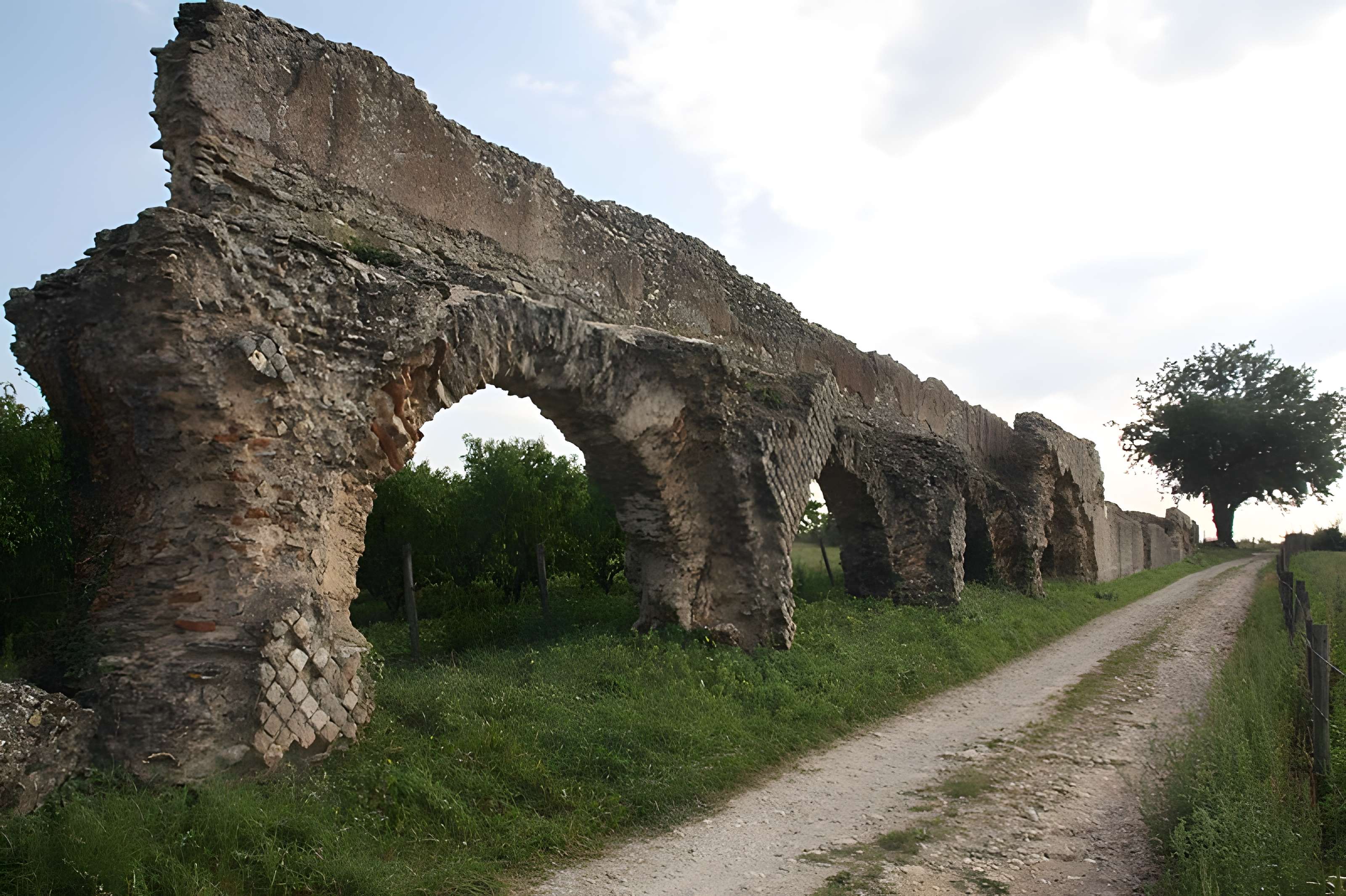 Aqueduc du Gier à Soucieu-en-Jarrest