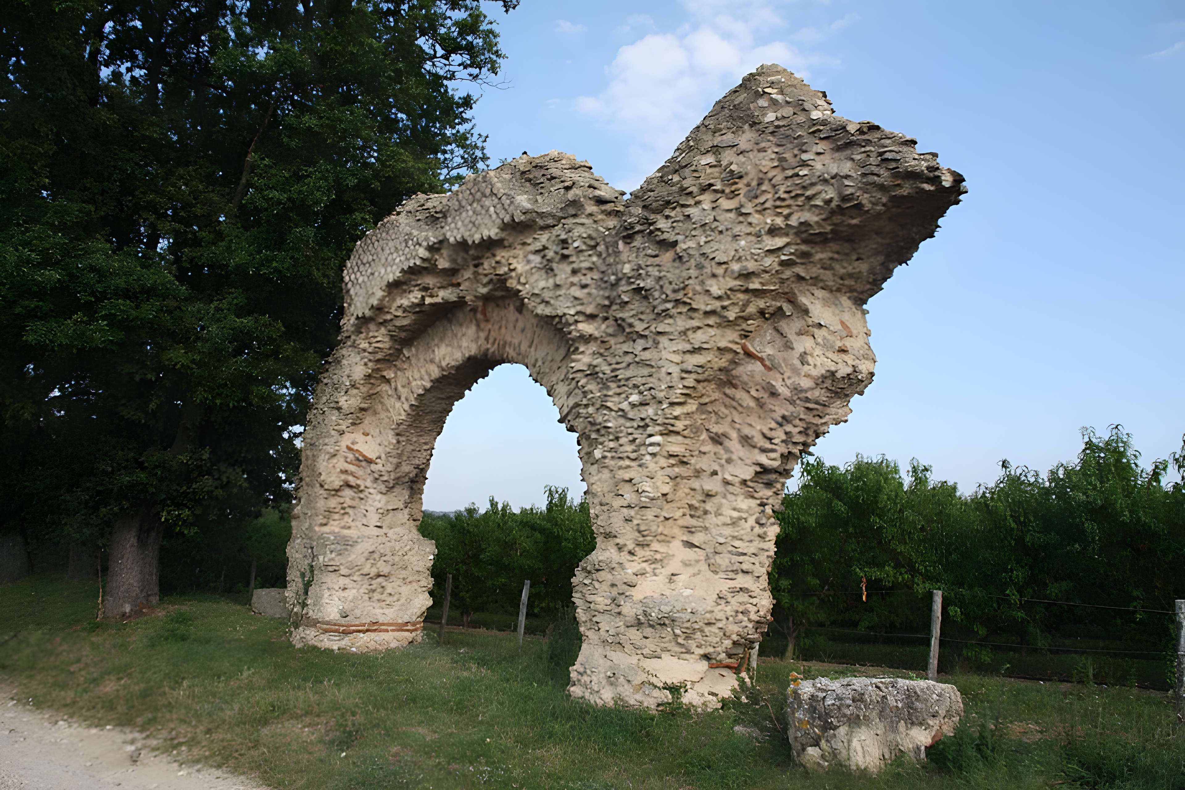 Aqueduc du Gier à Soucieu-en-Jarrest