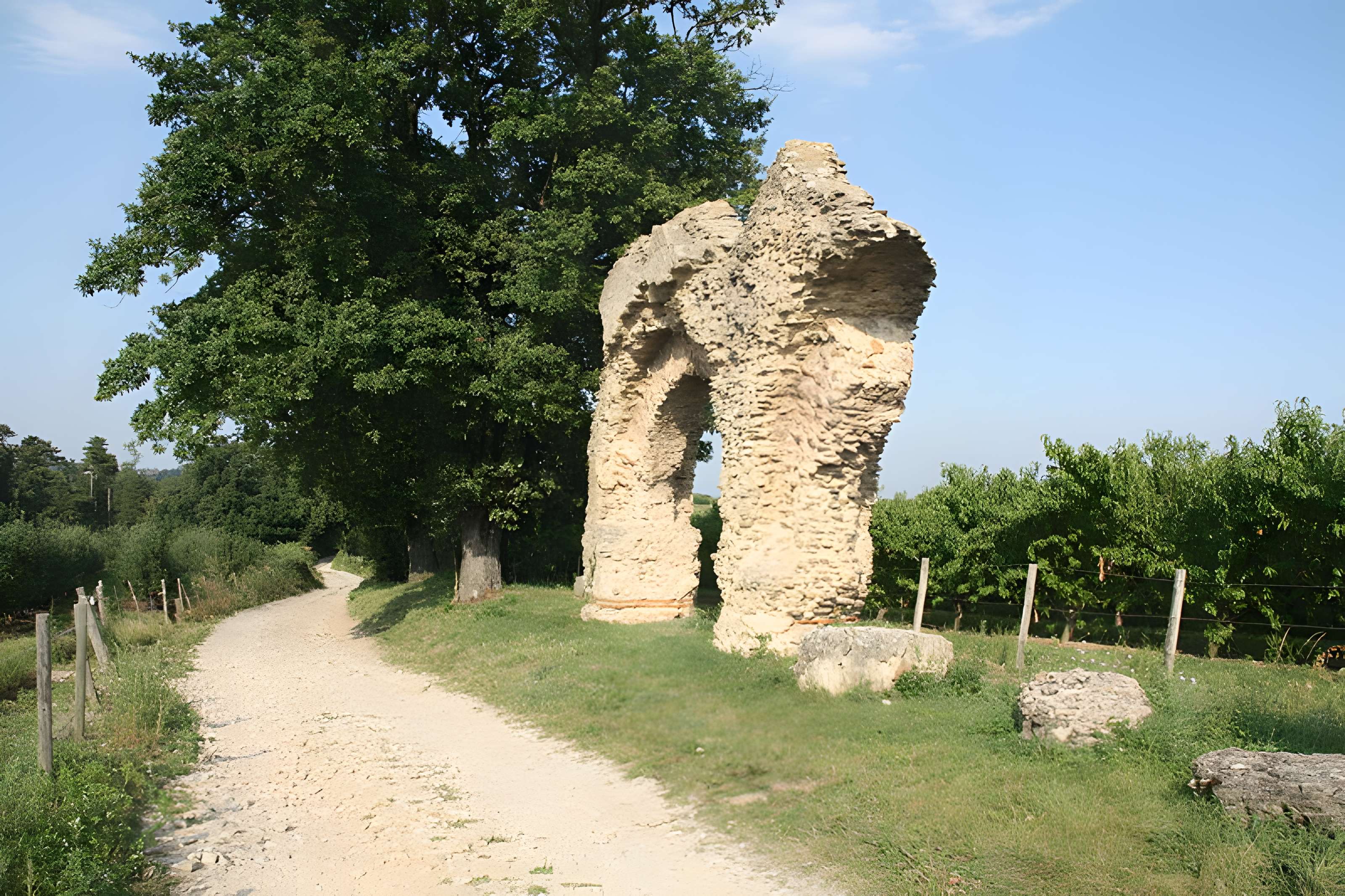 Aqueduc du Gier à Soucieu-en-Jarrest