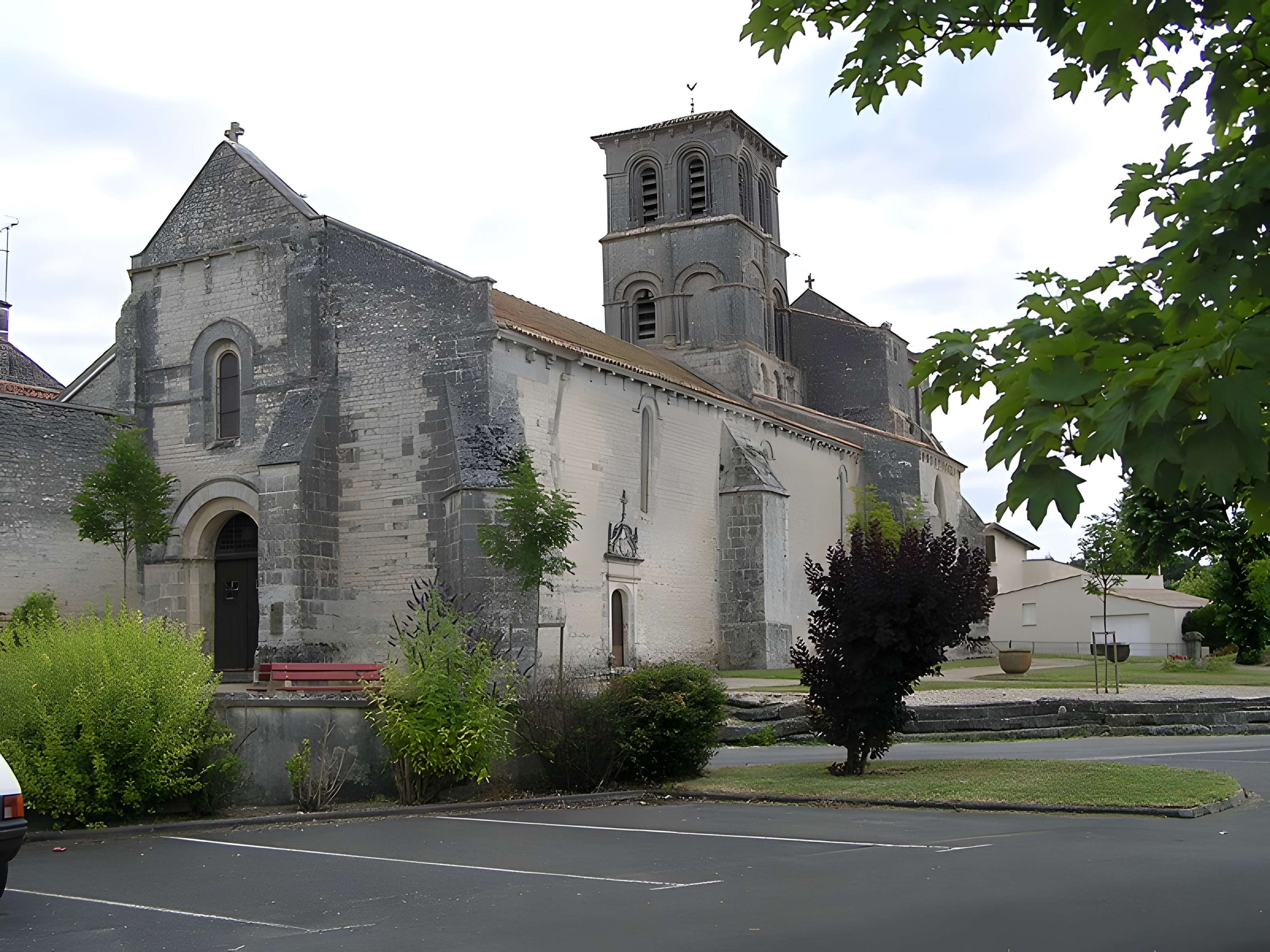 Église Saint-Martin de Juillac-le-Coq