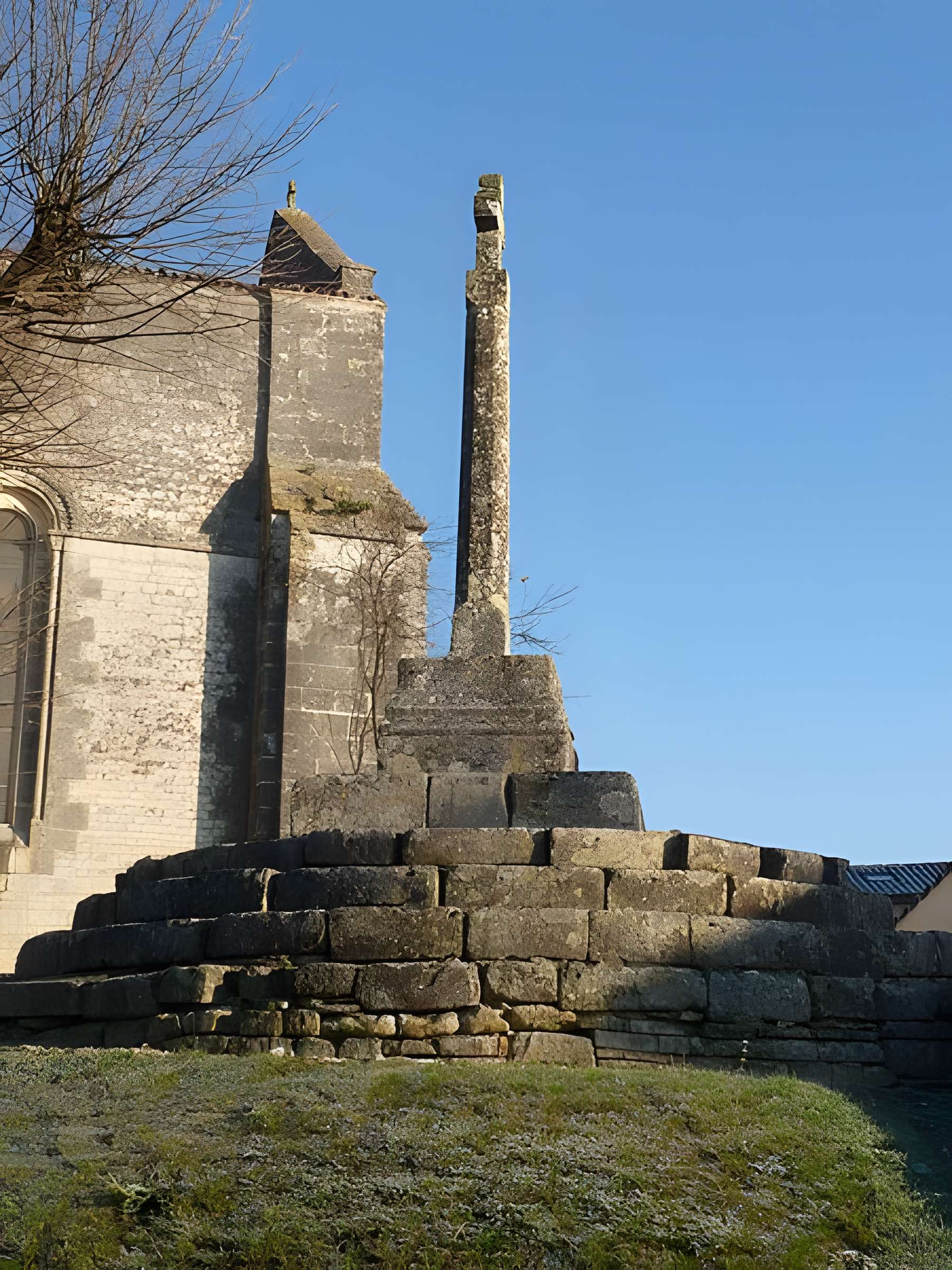 Église Saint-Martin de Juillac-le-Coq