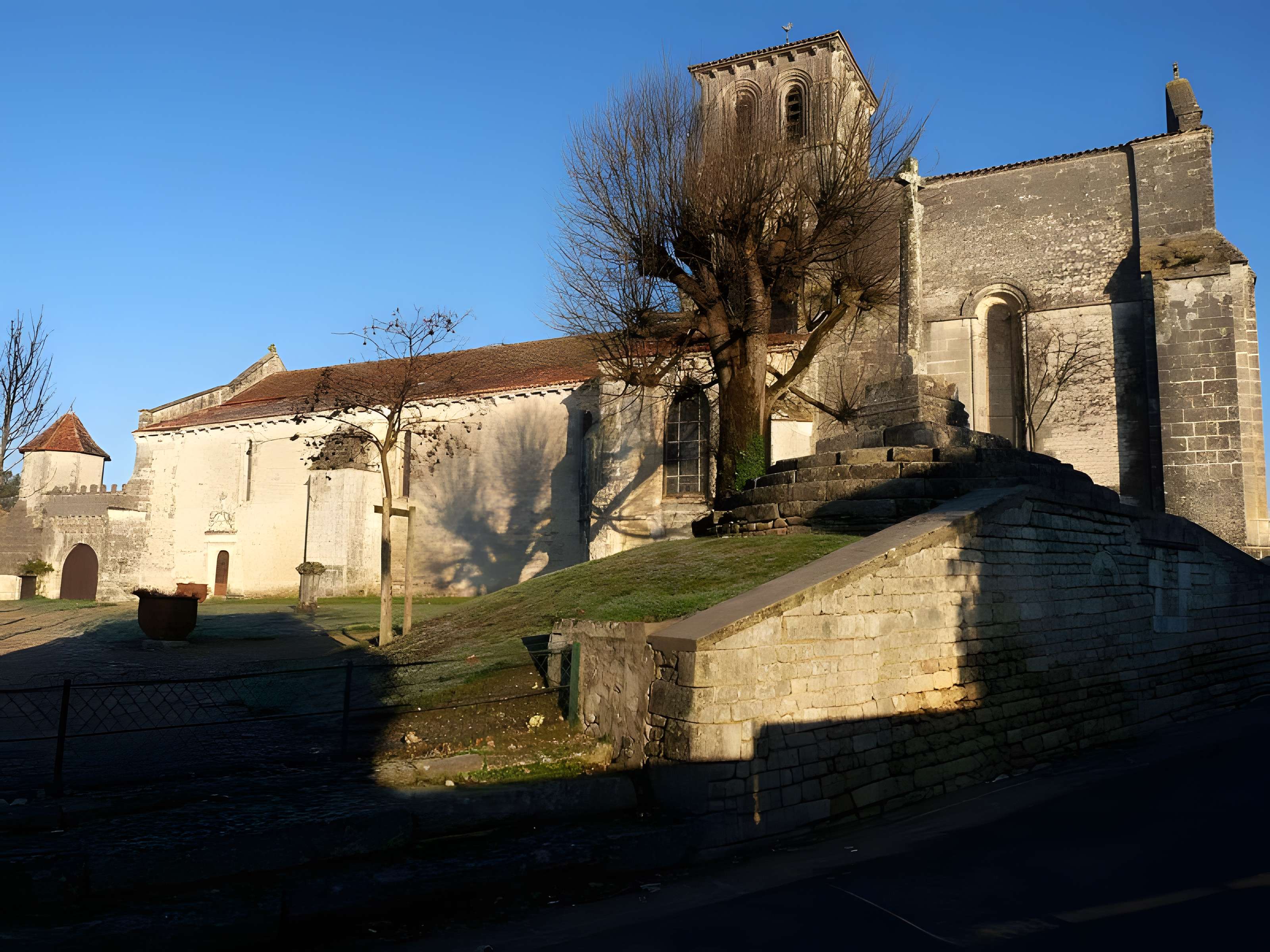 Église Saint-Martin de Juillac-le-Coq