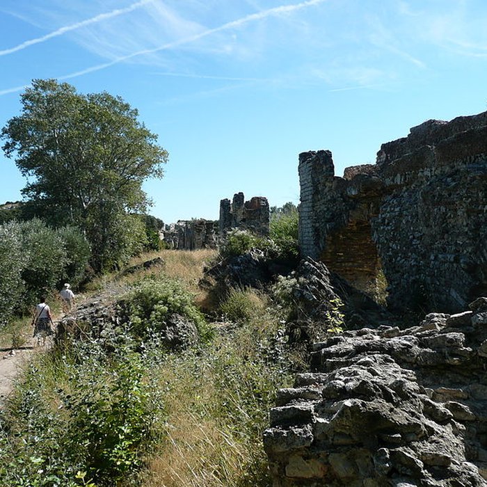 Photo de Aqueduc et moulins de Barbegal à Arles