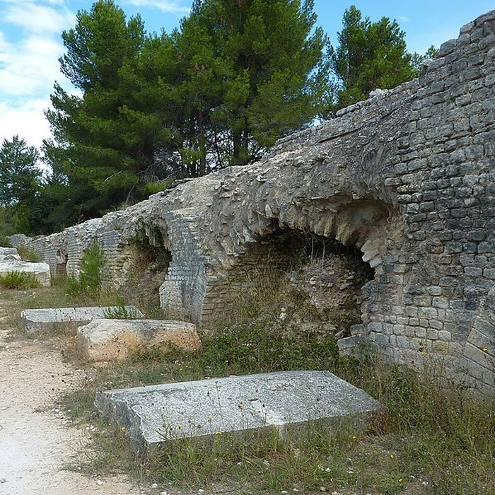 Photo de Aqueduc et moulins de Barbegal à Arles