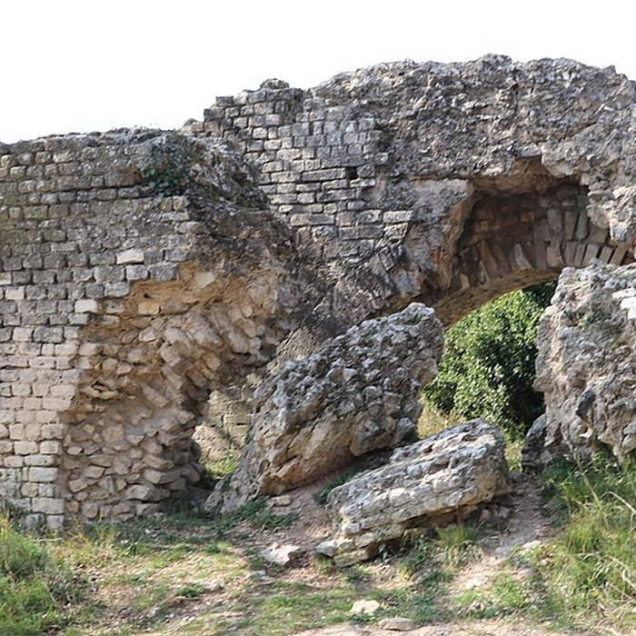 Photo de Aqueduc et moulins de Barbegal à Arles