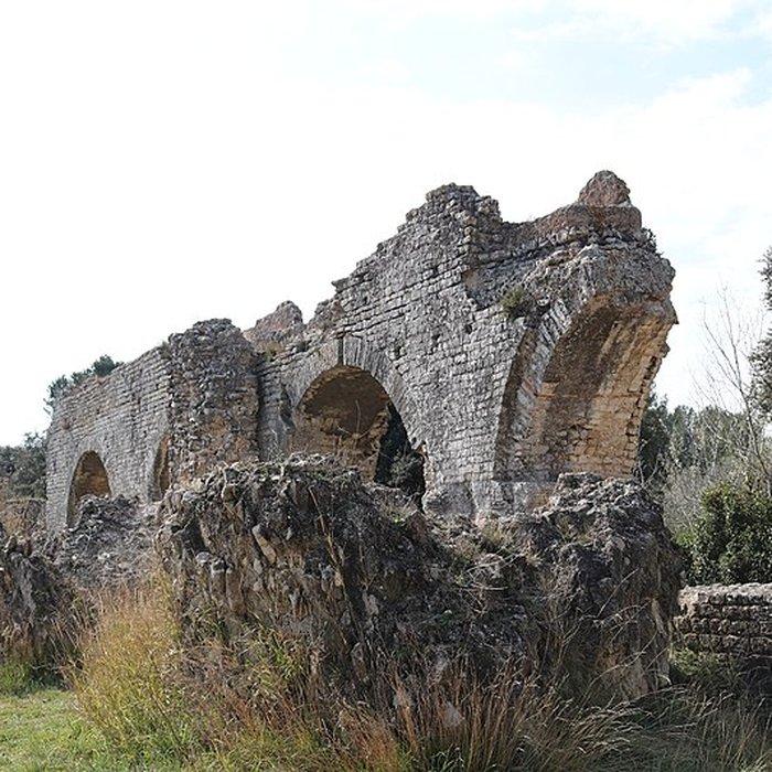 Photo de Aqueduc et moulins de Barbegal à Arles