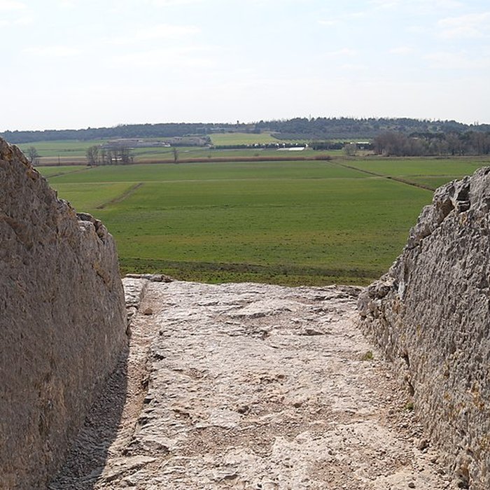 Photo de Aqueduc et moulins de Barbegal à Arles