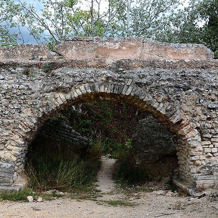 Photo de Aqueduc et moulins de Barbegal à Arles