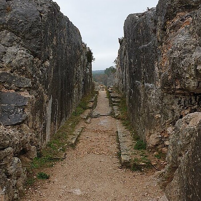Photo de Aqueduc et moulins de Barbegal à Arles