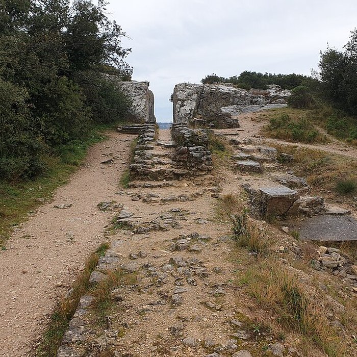 Photo de Aqueduc et moulins de Barbegal à Arles