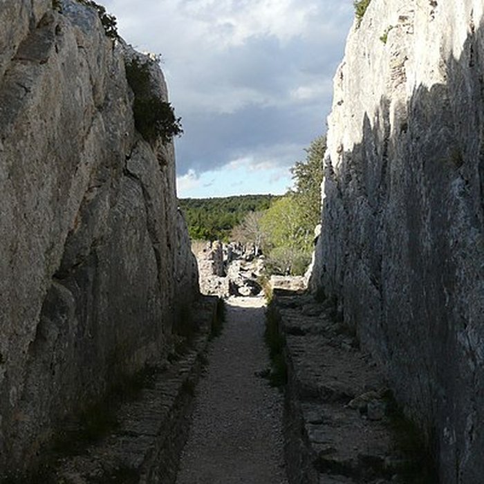 Photo de Aqueduc et moulins de Barbegal à Arles