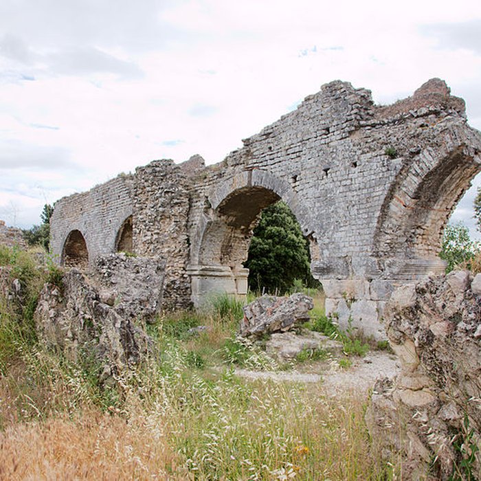 Photo de Aqueduc et moulins de Barbegal à Arles
