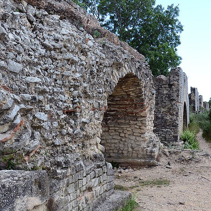 Photo de Aqueduc et moulins de Barbegal à Arles