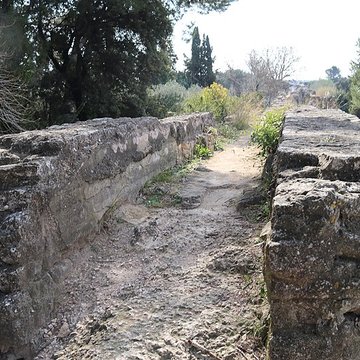 Aqueduc et moulins de Barbegal à Arles