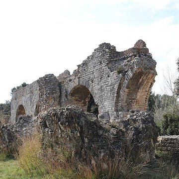 Aqueduc et moulins de Barbegal à Arles