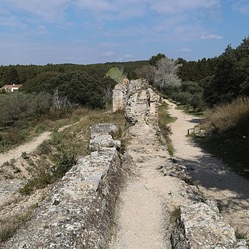 Aqueduc et moulins de Barbegal à Arles