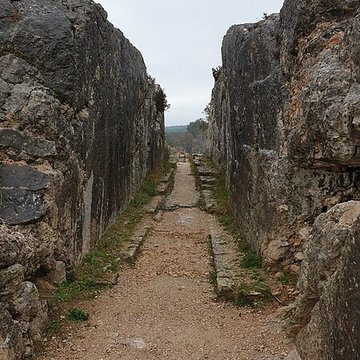Aqueduc et moulins de Barbegal à Arles