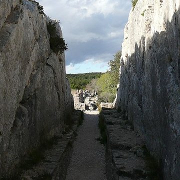 Aqueduc et moulins de Barbegal à Arles