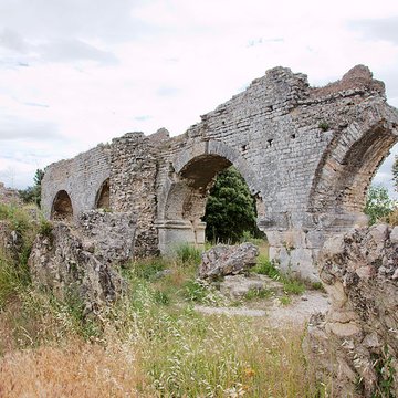 Aqueduc et moulins de Barbegal à Arles