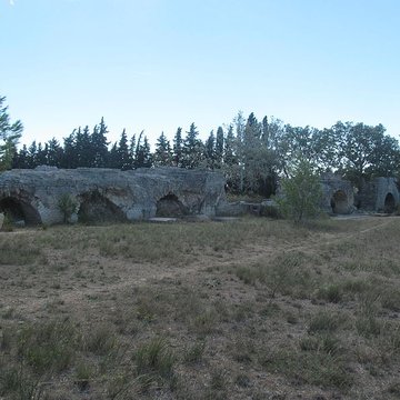 Aqueduc et moulins de Barbegal à Arles