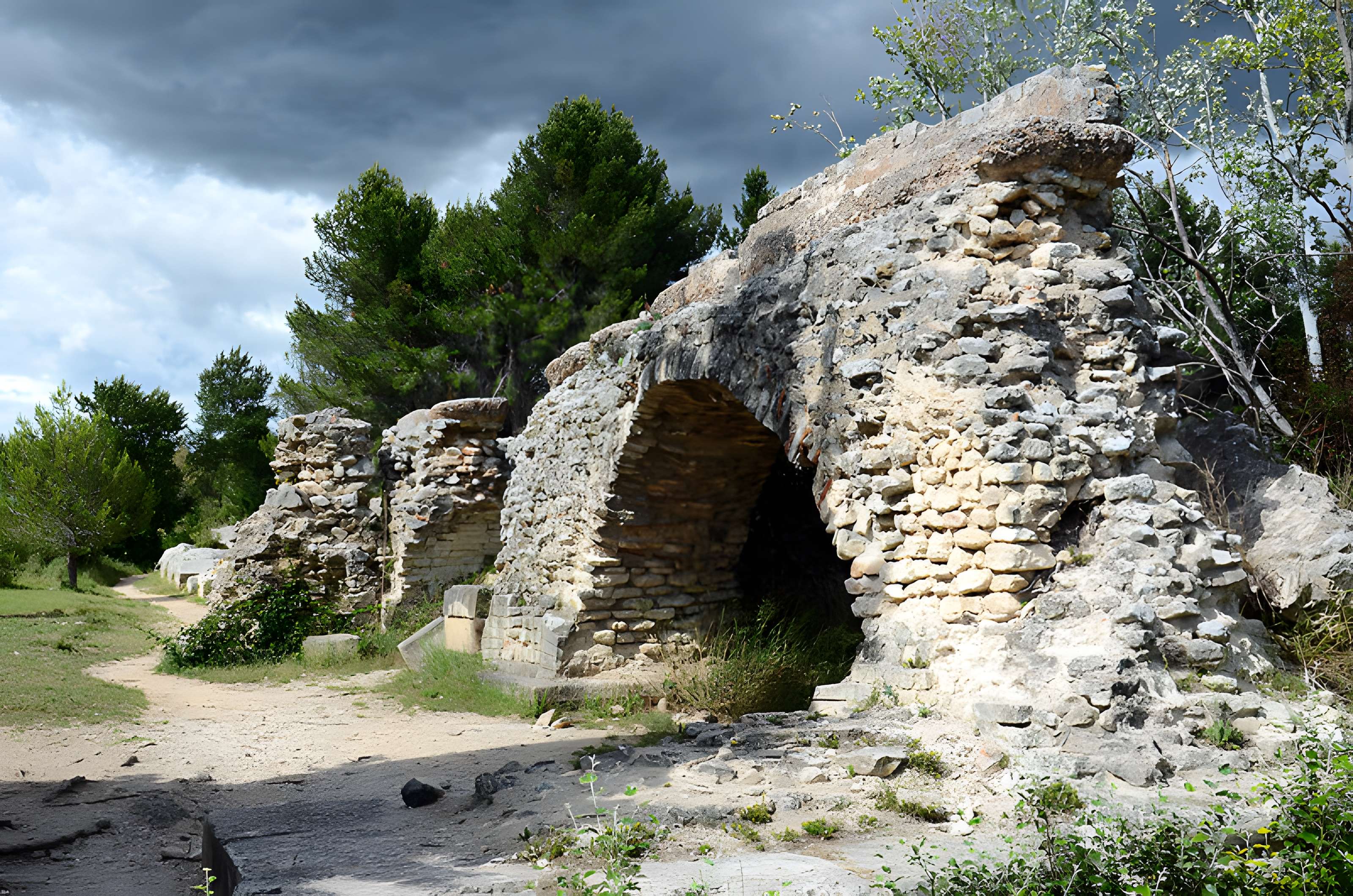 Aqueduc et moulins de Barbegal à Arles