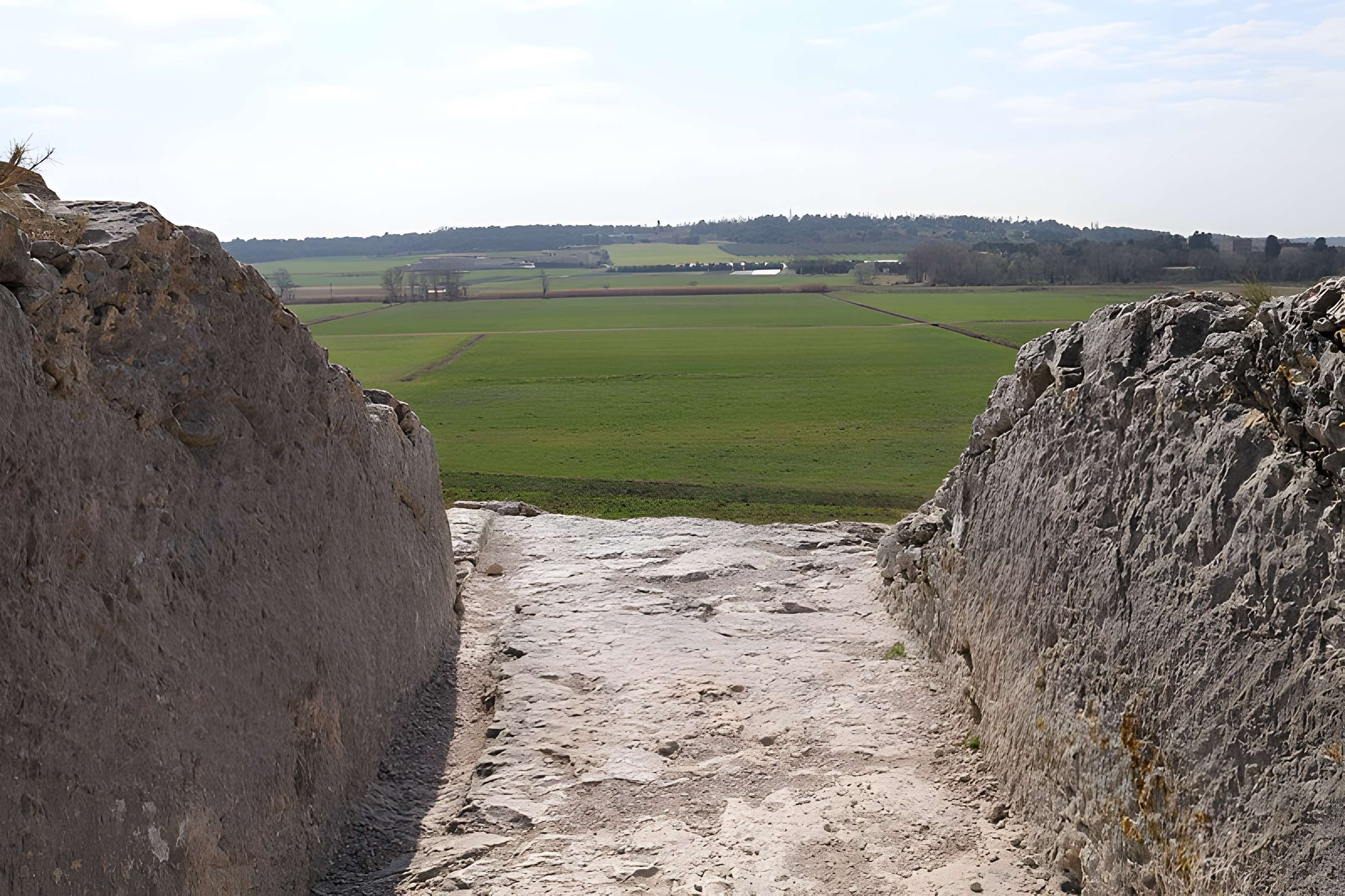 Aqueduc et moulins de Barbegal à Arles