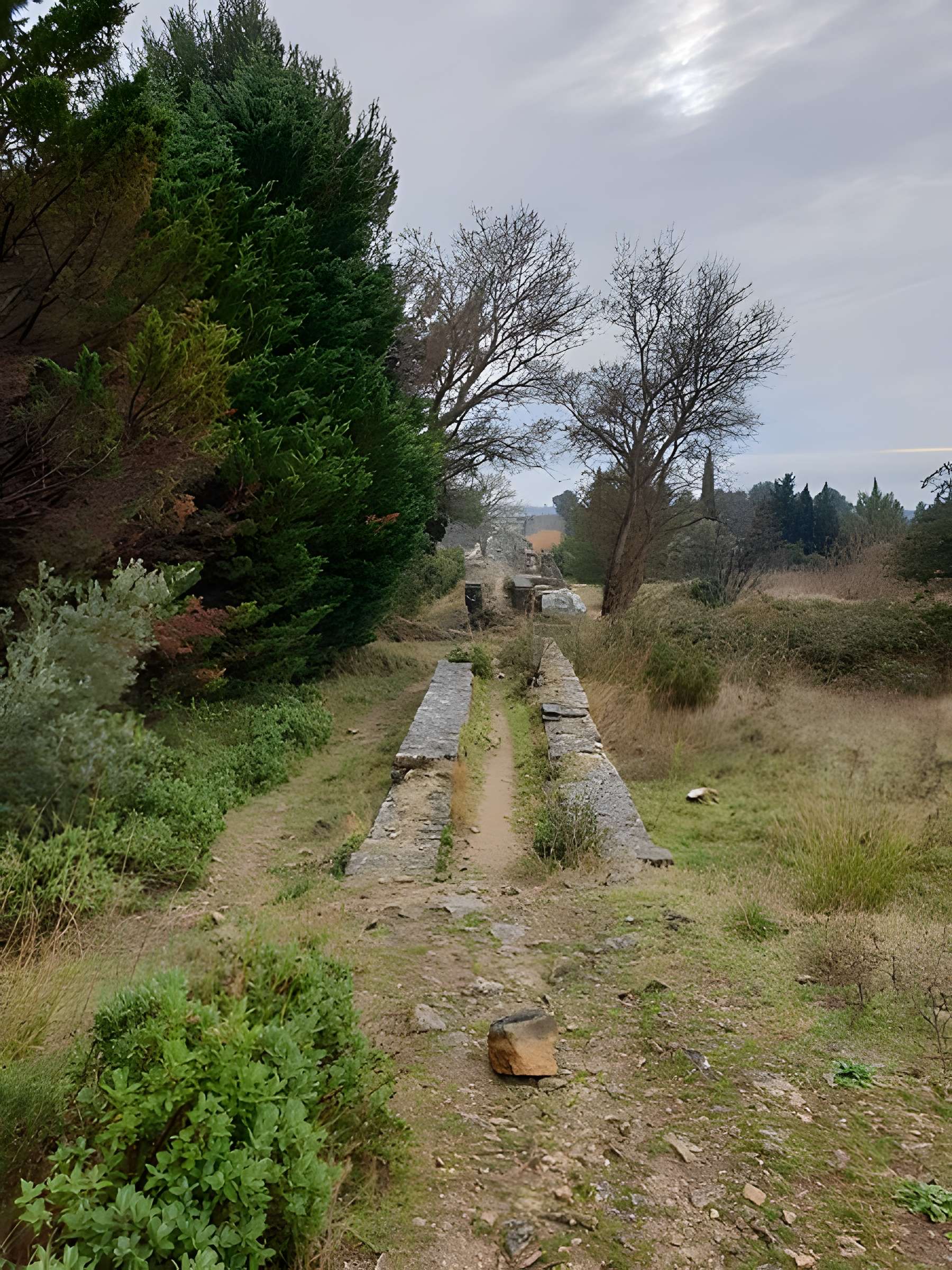 Aqueduc et moulins de Barbegal à Arles