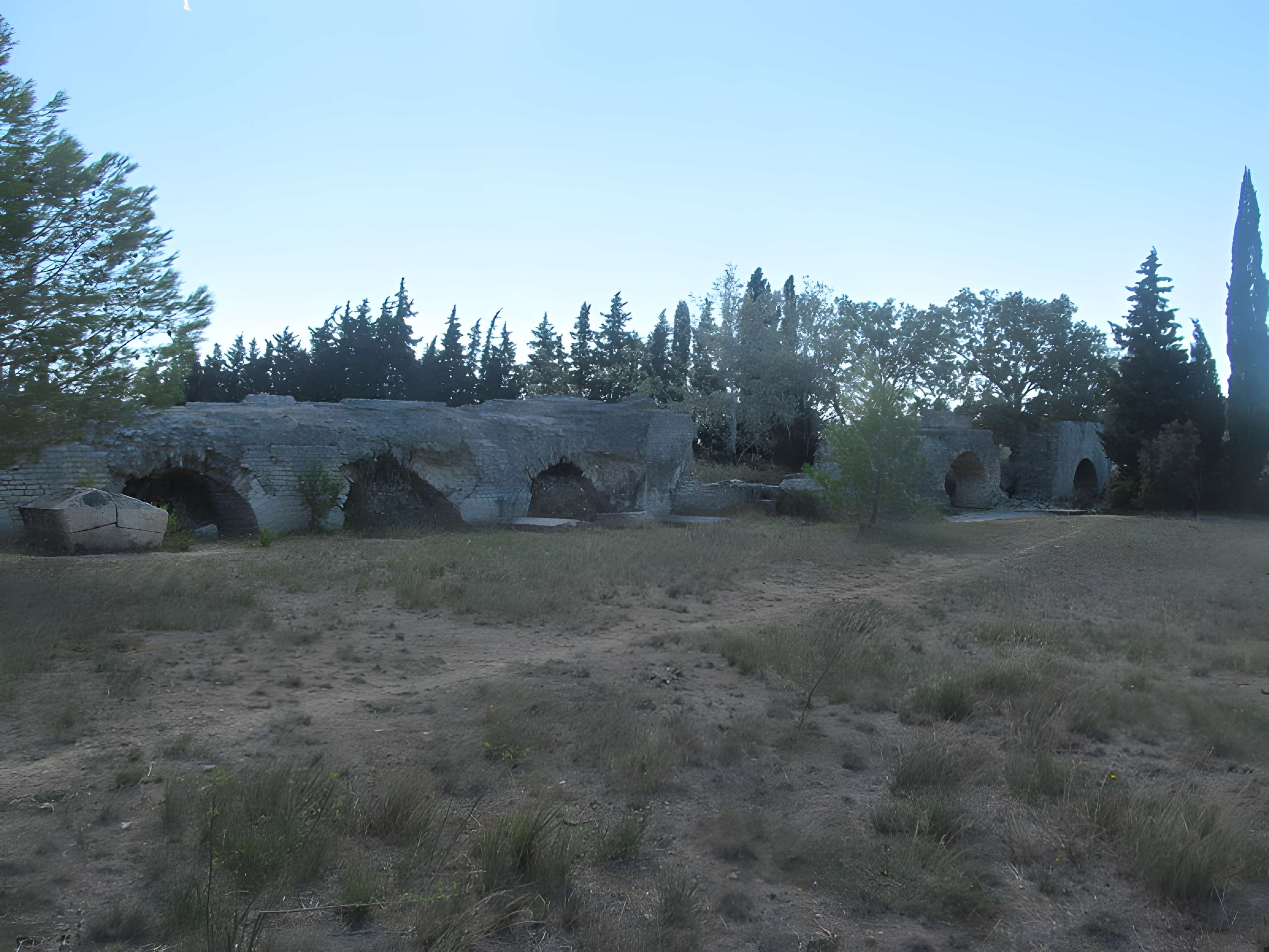 Aqueduc et moulins de Barbegal à Arles