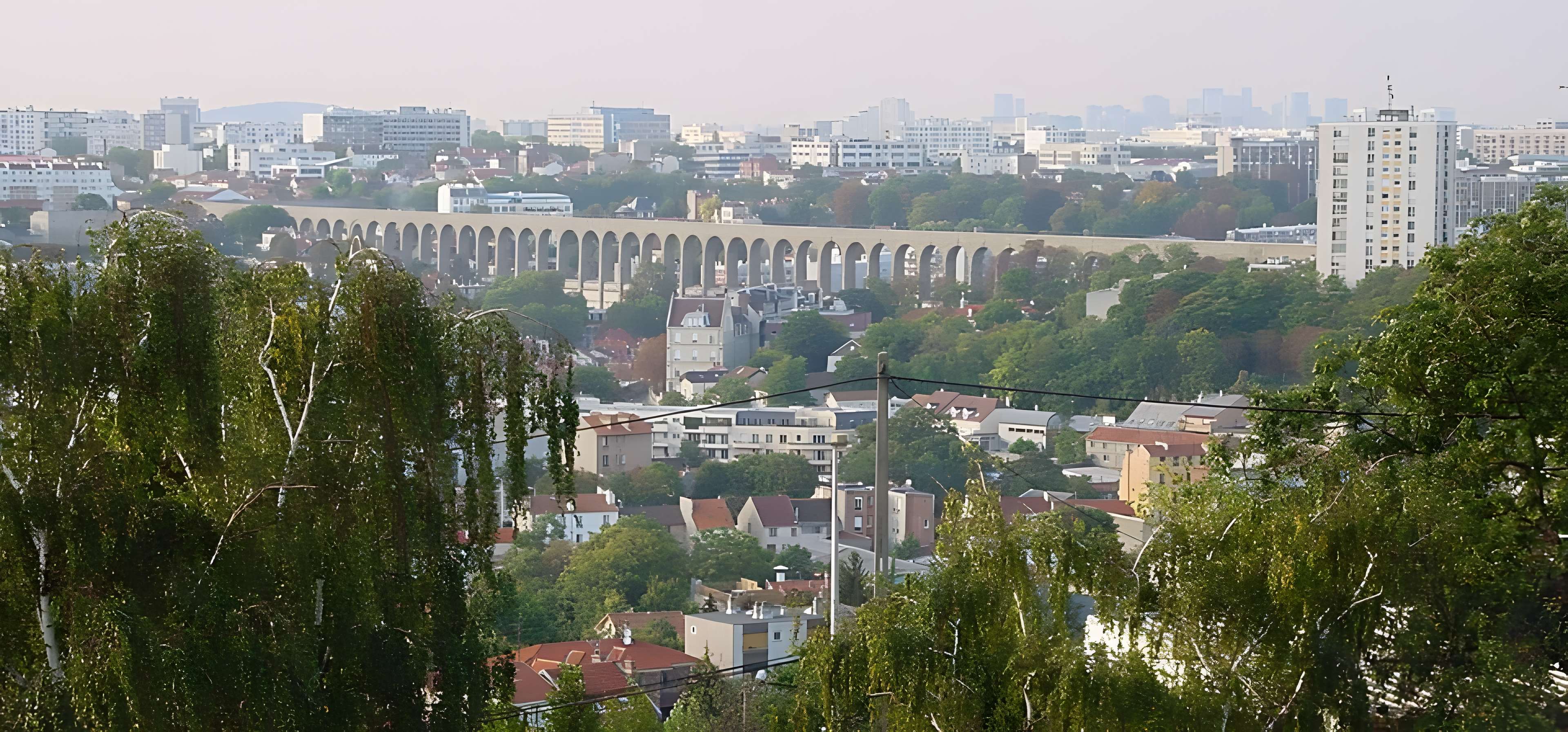 Aqueduc des Eaux de Rungis (également sur communes de Rungis, Fresnes, L'Hay-les-Roses, Cachan, Gentilly et Paris 14)