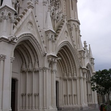 Basilique Notre-Dame-du-Saint-Cordon de Valenciennes