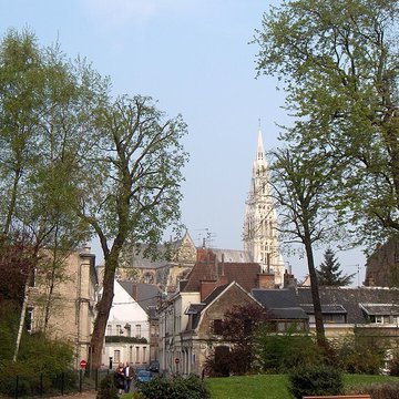 Basilique Notre-Dame-du-Saint-Cordon de Valenciennes