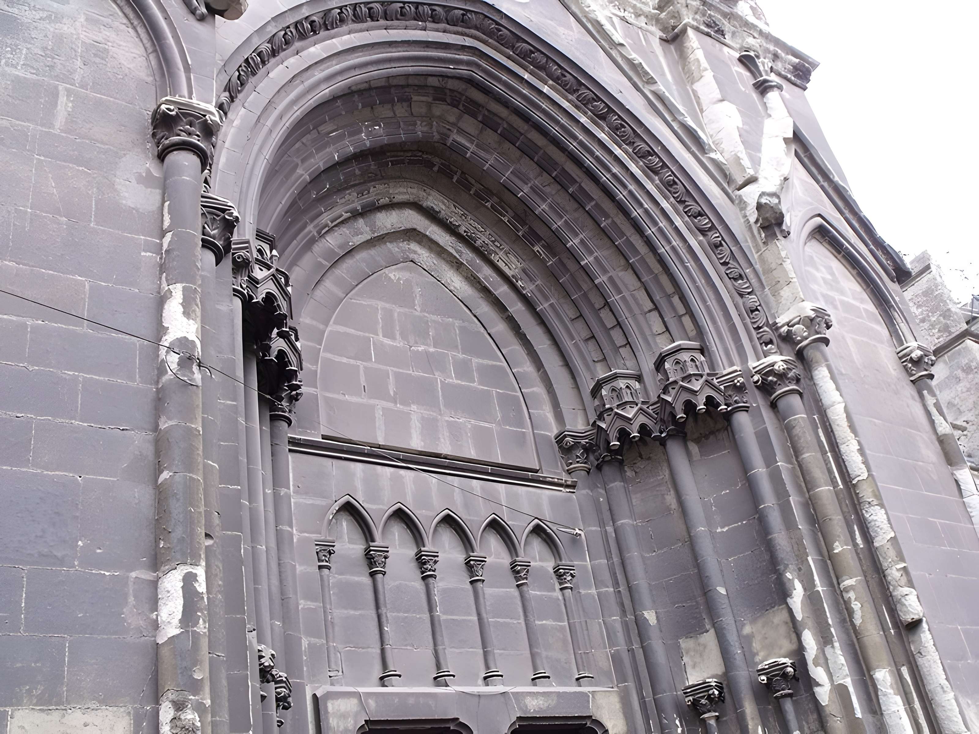 Basilique Notre-Dame-du-Saint-Cordon de Valenciennes