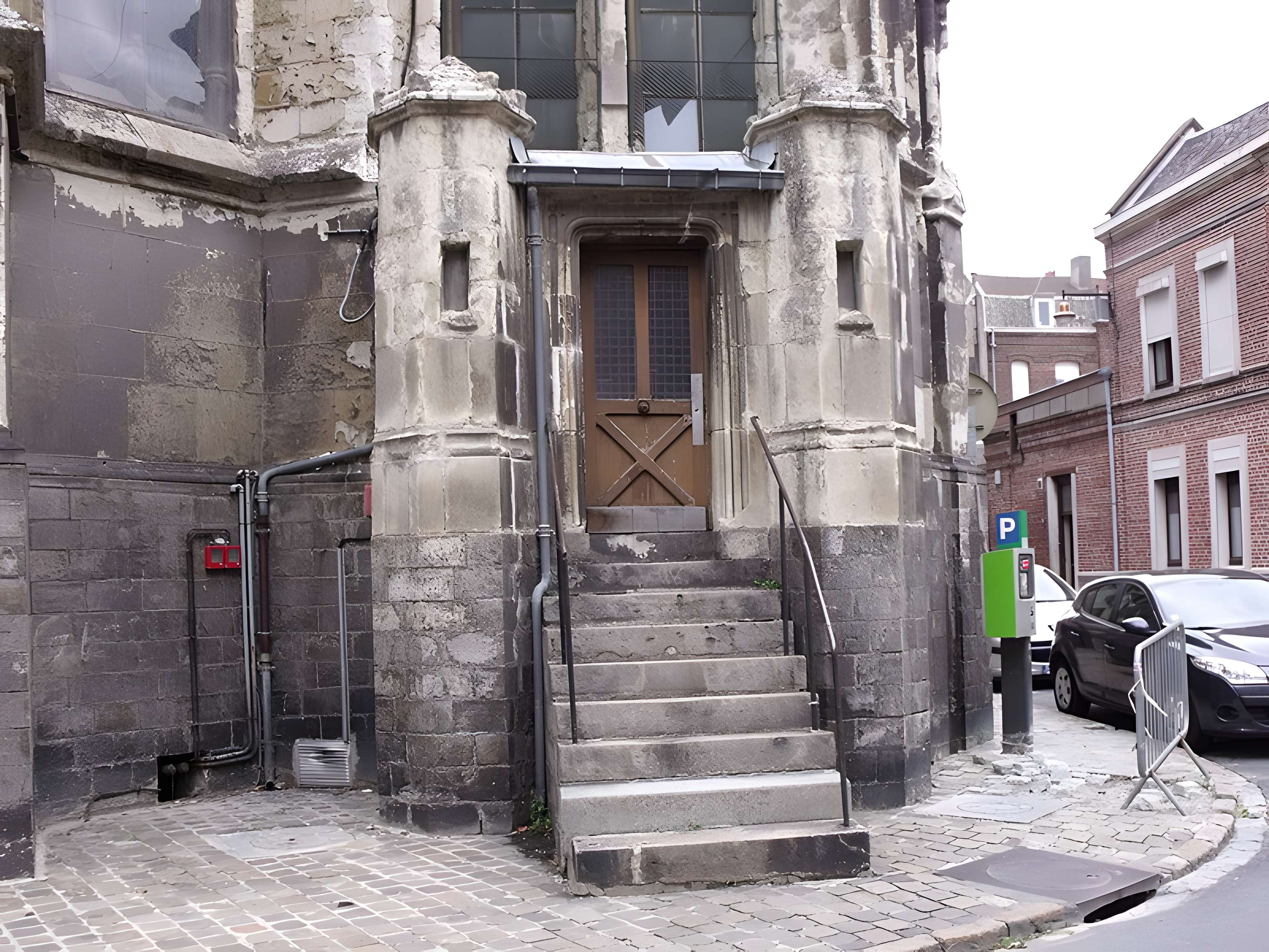Basilique Notre-Dame-du-Saint-Cordon de Valenciennes