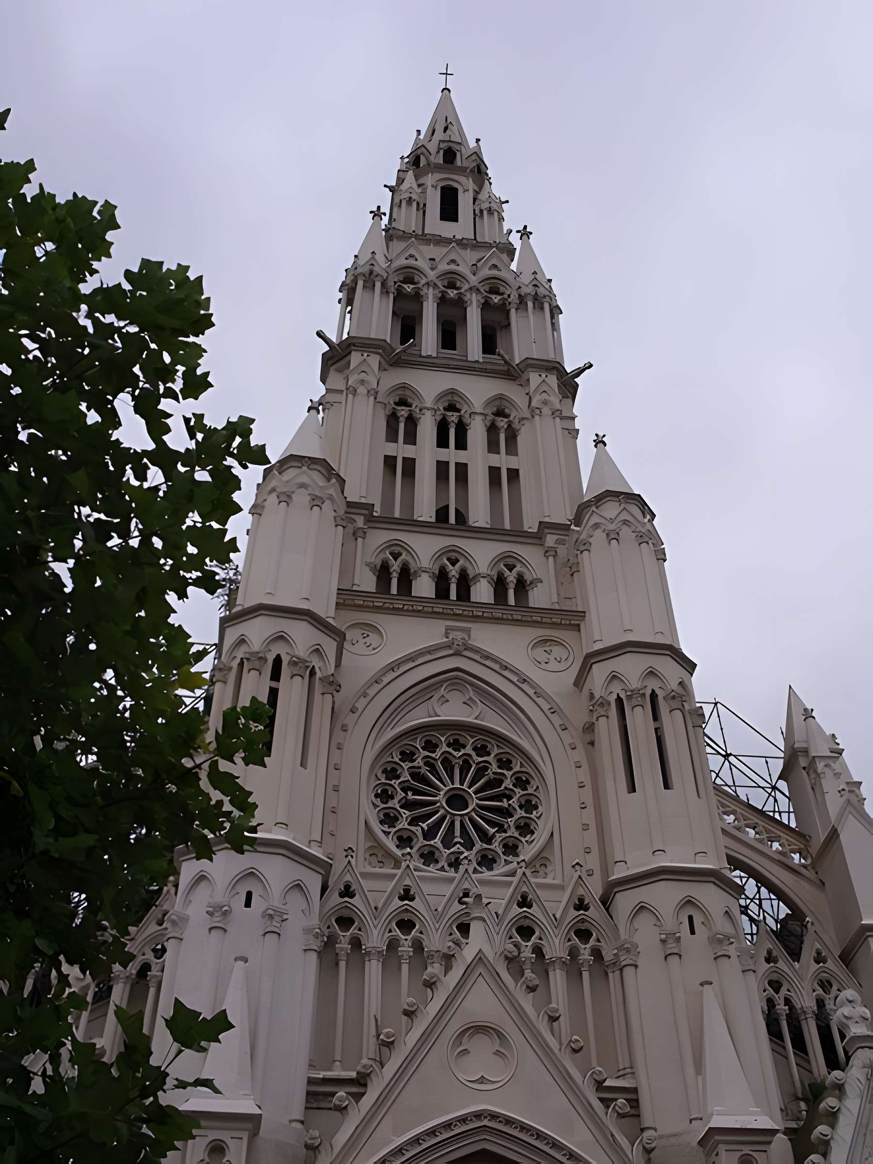 Basilique Notre-Dame-du-Saint-Cordon de Valenciennes