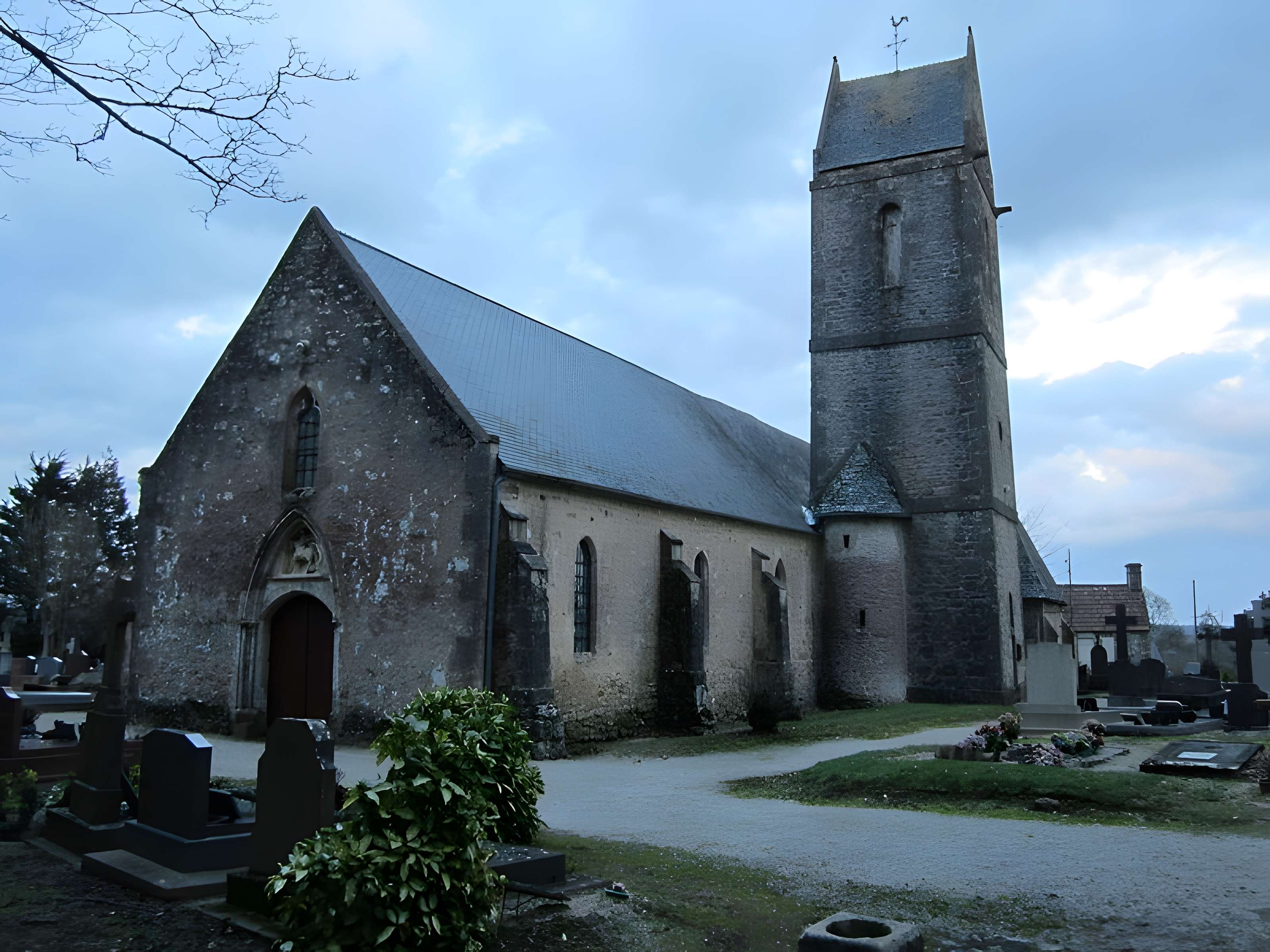 Église Saint-Martin de Montaigu-la-Brisette 