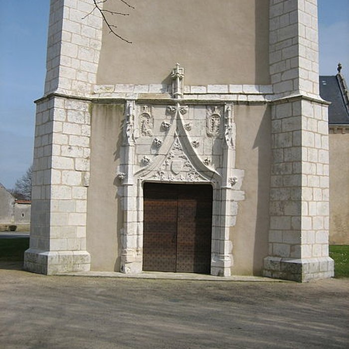 Photo de Église Saint-Martin de Montipouret et croix
