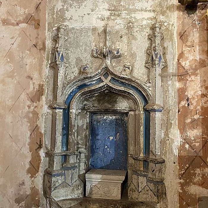 Photo de Église Saint-Martin de Montipouret et croix