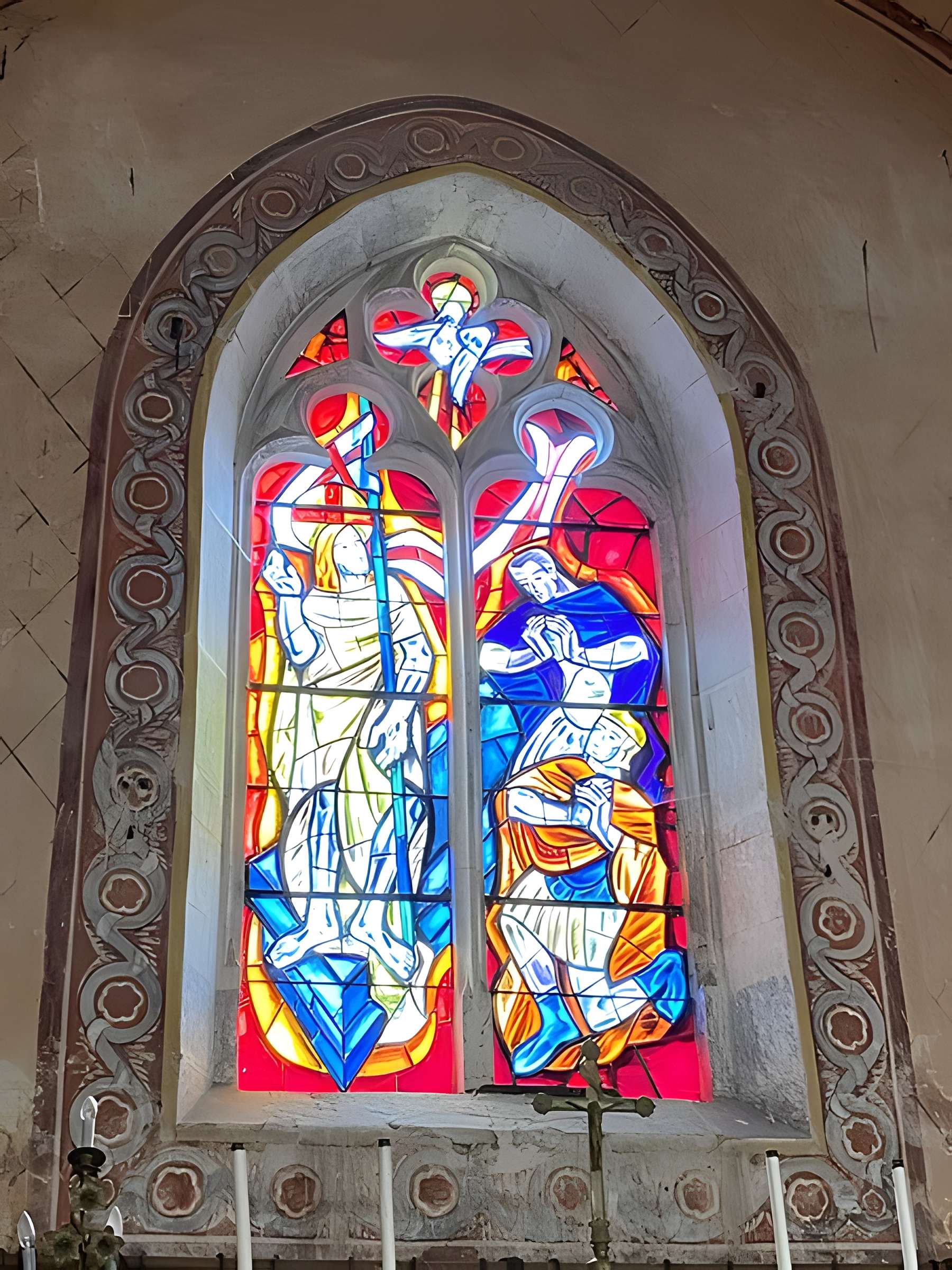 Église Saint-Martin de Montipouret et croix