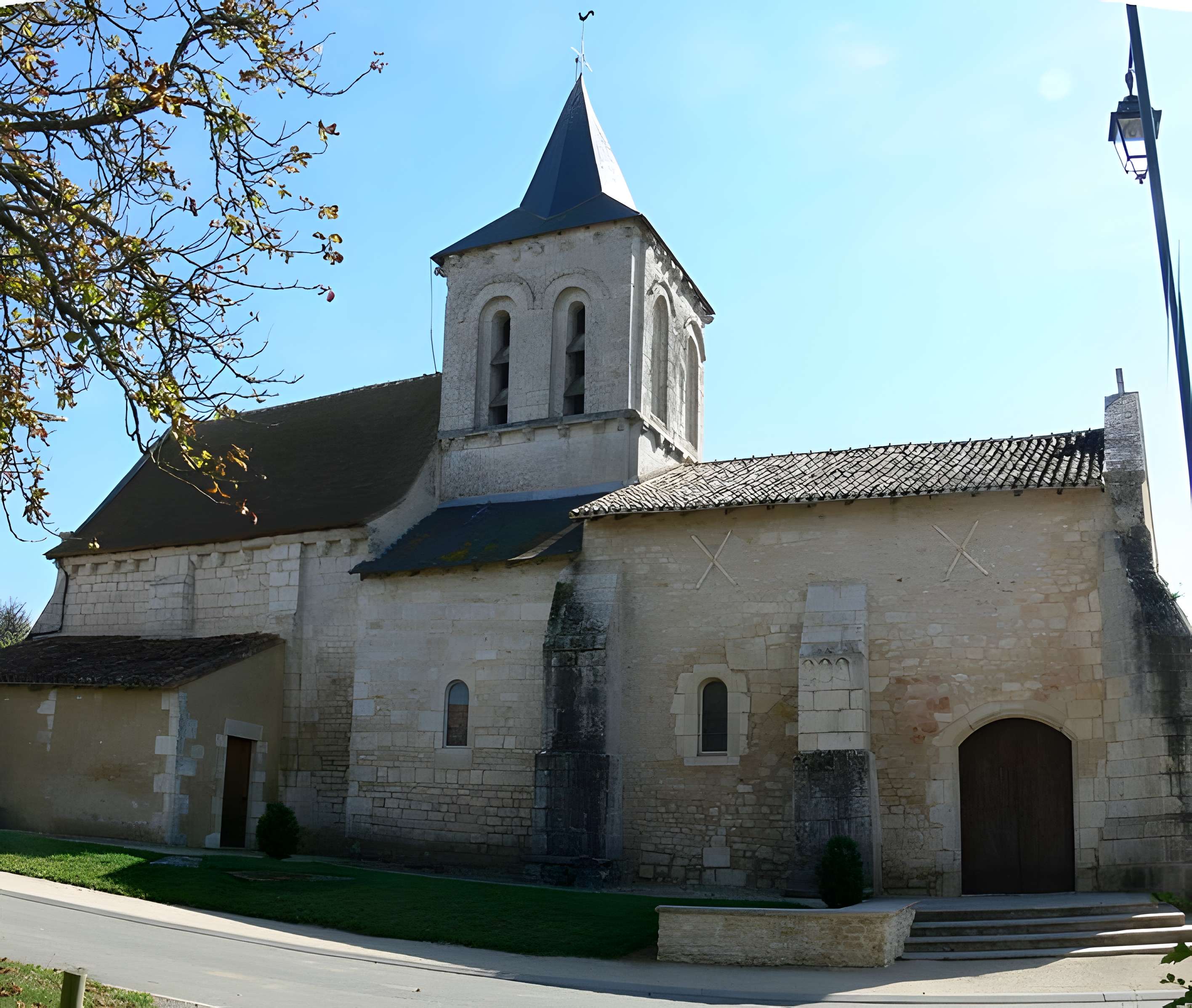 Église Saint-Martin de Pouillé 